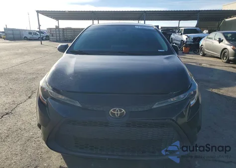 2021 Toyota Corolla Le z USA, uszkodzony, nr VIN 5YFEPMAE1MP249566